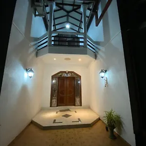  Pensión The Serene House